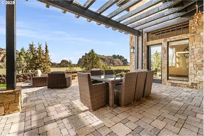 10219 NE Vineyard Way, Terrebonne, OR 97760 - Photo 9