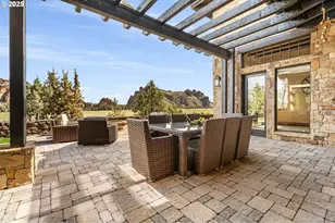 10219 NE Vineyard Way, Terrebonne, OR 97760 - Photo 9