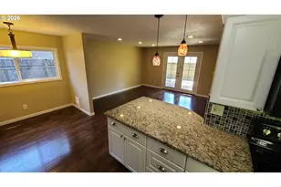 1022 K St, Washougal, WA 98671 - Photo 7