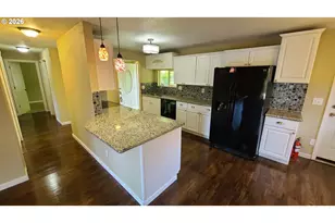 1022 K St, Washougal, WA 98671 - Photo 5