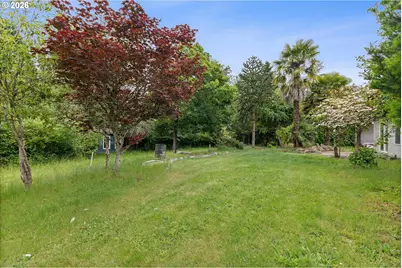 1302 SW Darci Dr, McMinnville, OR 97128 - Photo 27