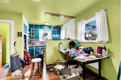 12107 SE Carlton St, Portland, OR 97266 - Photo 9