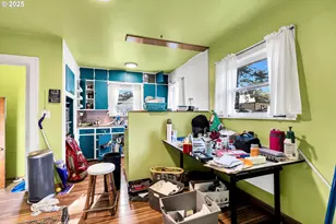 12107 SE Carlton St, Portland, OR 97266 - Photo 9