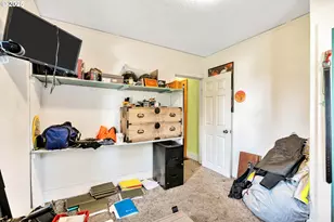 12107 SE Carlton St, Portland, OR 97266 - Photo 15