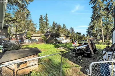 12107 SE Carlton St, Portland, OR 97266 - Photo 23