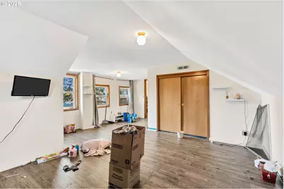 12107 SE Carlton St, Portland, OR 97266 - Photo 19