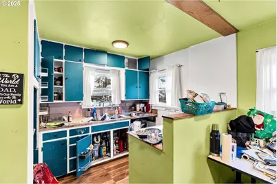 12107 SE Carlton St, Portland, OR 97266 - Photo 11