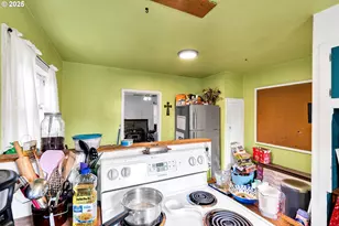 12107 SE Carlton St, Portland, OR 97266 - Photo 13