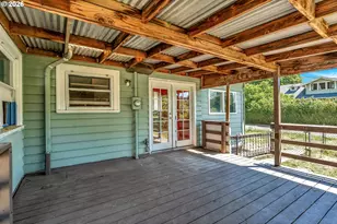 8906 N Willamette Blvd, Portland, OR 97203 - Photo 35
