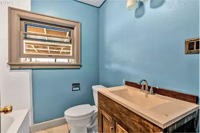 8906 N Willamette Blvd, Portland, OR 97203 - Photo 17