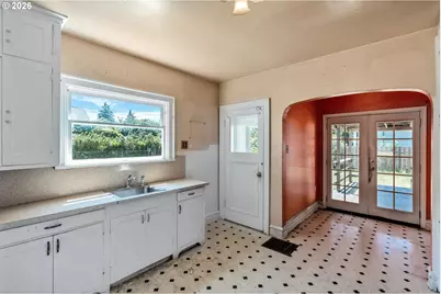 8906 N Willamette Blvd, Portland, OR 97203 - Photo 9