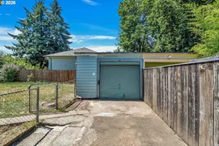 8906 N Willamette Blvd, Portland, OR 97203 - Photo 43