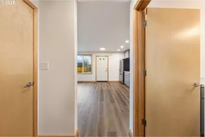 716 St Charles St, Eugene, OR 97402 - Photo 15