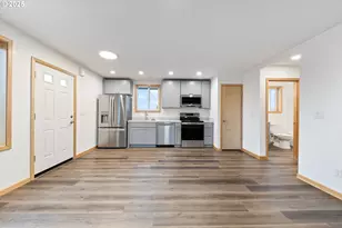 716 ST Charles Street, Eugene, OR 97402 - Photo 9