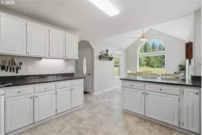 3514 Crooked Finger Rd, Scotts Mills, OR 97375 - Photo 7