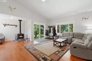 3514 Crooked Finger Rd, Scotts Mills, OR 97375 - Photo 13