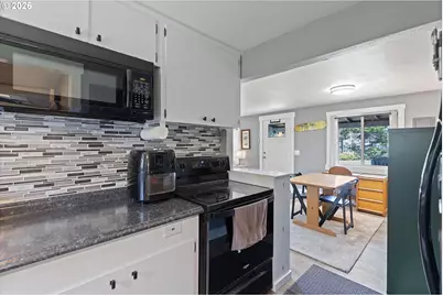 1315 SE Oar Ave, Lincoln City, OR 97367 - Photo 11