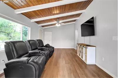 93215 Long Tom Dr, Cheshire, OR 97419 - Photo 15