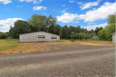 93215 Long Tom Dr, Cheshire, OR 97419 - Photo 33