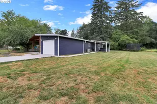 93215 Long Tom Dr, Cheshire, OR 97419 - Photo 5
