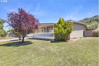 1402 Lookingglass Rd, Roseburg, OR 97471 - Photo 37