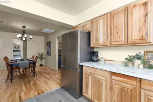 1402 Lookingglass Rd, Roseburg, OR 97471 - Photo 11