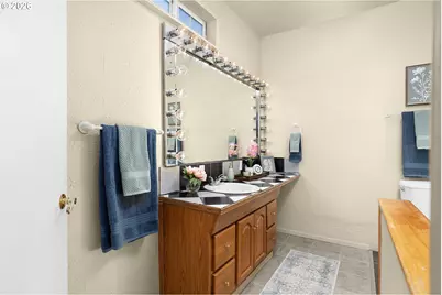 1402 Lookingglass Rd, Roseburg, OR 97471 - Photo 27