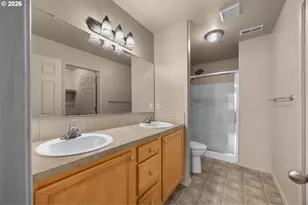 38549 Cascadia Village Dr, Sandy, OR 97055 - Photo 9