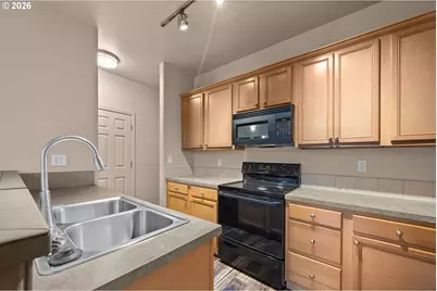 38549 Cascadia Village Dr, Sandy, OR 97055 - Photo 5