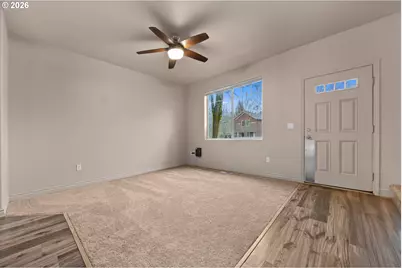 38549 Cascadia Village Dr, Sandy, OR 97055 - Photo 19