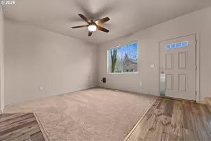 38549 Cascadia Village Dr, Sandy, OR 97055 - Photo 19