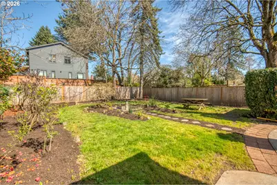 7645 SE Lincoln St, Portland, OR 97215 - Photo 25