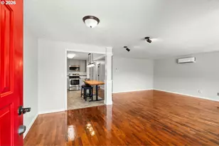 10245 SE Raymond St, Portland, OR 97266 - Photo 3