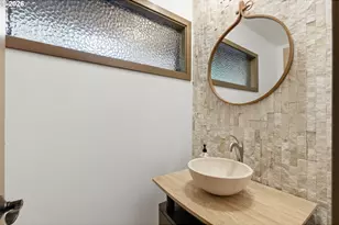 6200 SW Round Hill Way, Portland, OR 97221 - Photo 37
