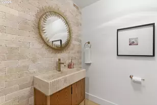 6200 SW Round Hill Way, Portland, OR 97221 - Photo 15