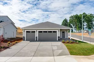 563 E Cleveland St, Carlton, OR 97111 - Photo 3