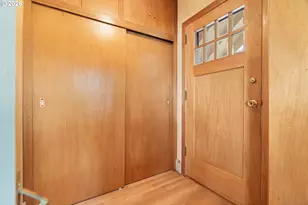 2114 SE 31st Ave, Portland, OR 97214 - Photo 3