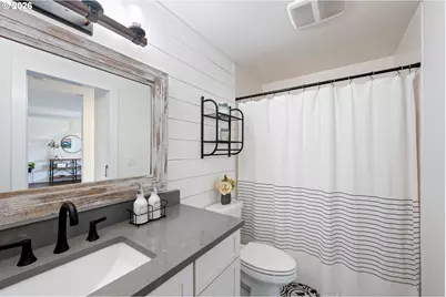 1081 SE Fir Grove Loop, Hillsboro, OR 97123 - Photo 31