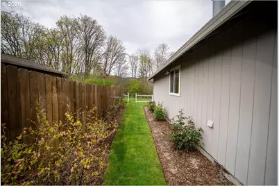 9620 N Edison St, Portland, OR 97203 - Photo 37