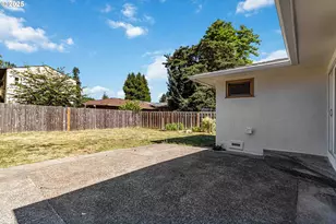 753 SE Sumner St, Camas, WA 98607 - Photo 29