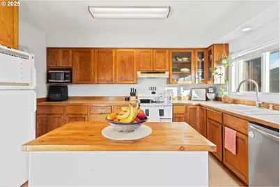 2932 Fir St, Longview, WA 98632 - Photo 9