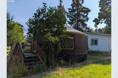 49241 Mountain View Rd, Oakridge, OR 97463 - Photo 15
