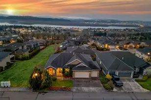 578 W Dogwood St, Washougal, WA 98671 - Photo 3