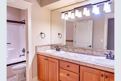 578 W Dogwood St, Washougal, WA 98671 - Photo 17