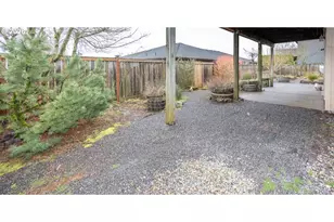 578 W Dogwood St, Washougal, WA 98671 - Photo 37