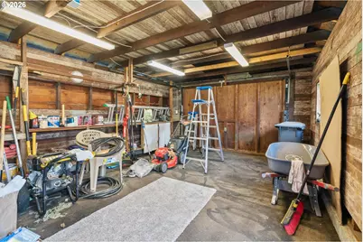 7567 N Gilbert Ave, Portland, OR 97203 - Photo 43