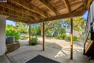811 SW Evans St, Portland, OR 97219 - Photo 33