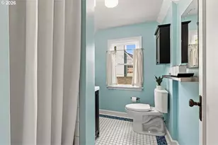 811 SW Evans St, Portland, OR 97219 - Photo 27
