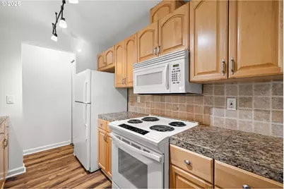 12634 NW Barnes Rd, Portland, OR 97229 - Photo 15