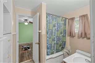 218 SW Westholm Ave, Grants Pass, OR 97526 - Photo 23